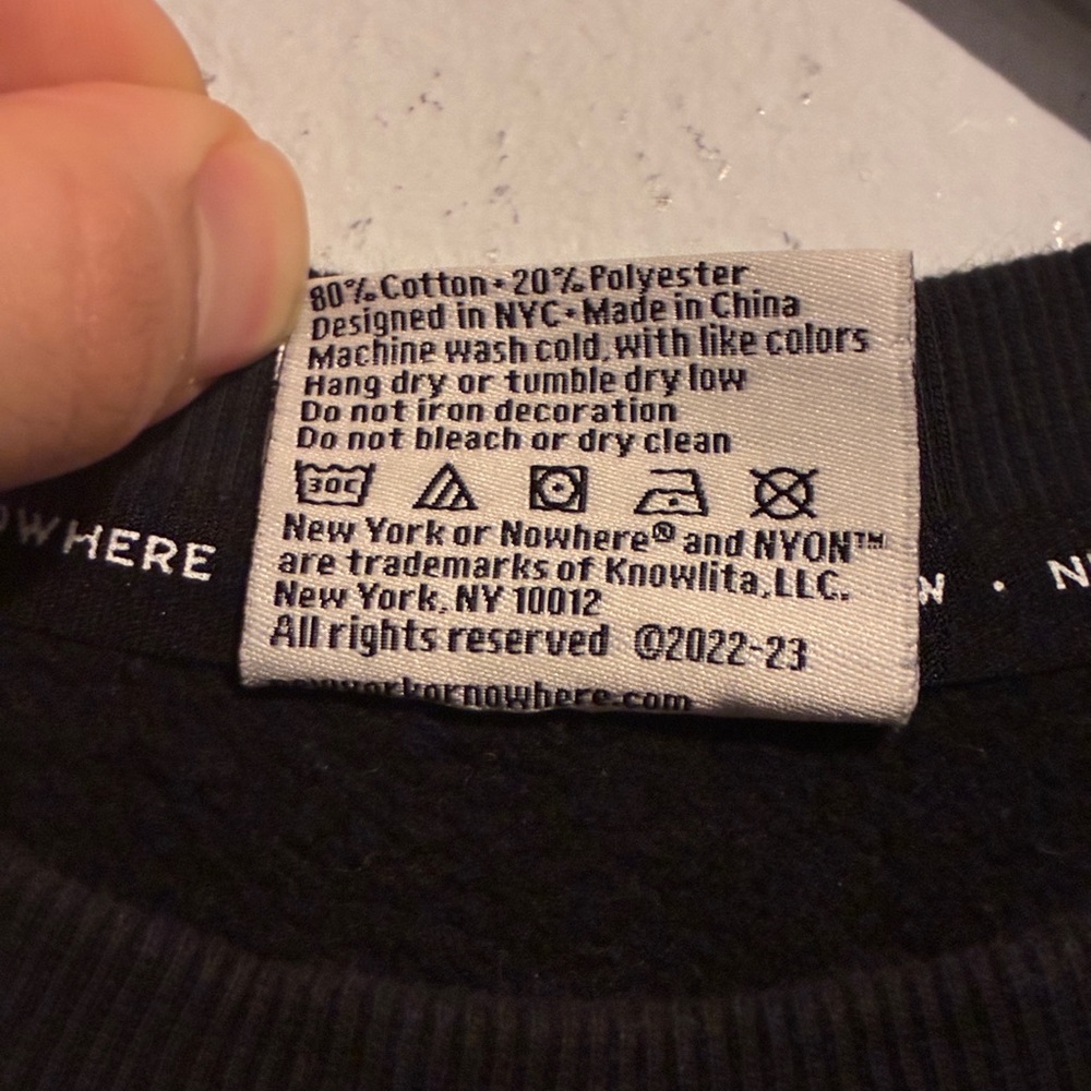 NYON Knicks Black Crewneck Sweater - Picture 5 of 7